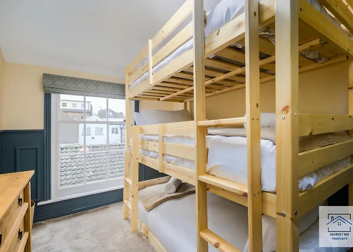 Isabella\'S Beach House Scarborough - 4 Bedroom